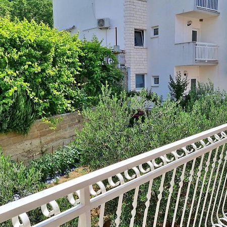 Apartments Mandalinic Omiš Buitenkant foto