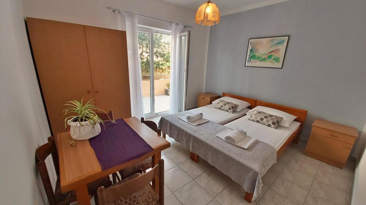 Apartments Mandalinic Omiš Buitenkant foto