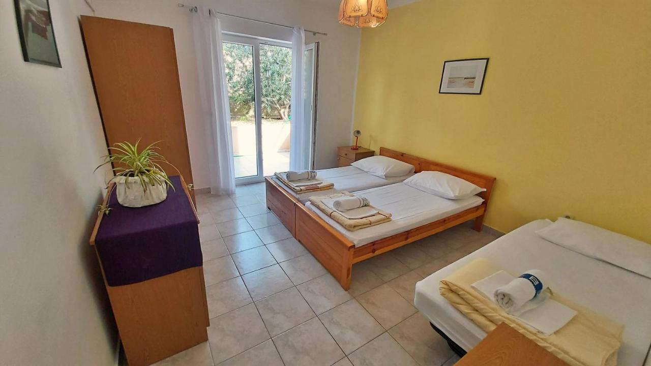 Apartments Mandalinic Omiš Buitenkant foto