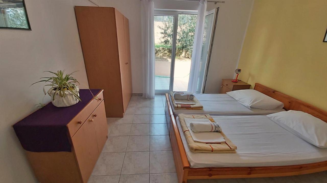Apartments Mandalinic Omiš Buitenkant foto