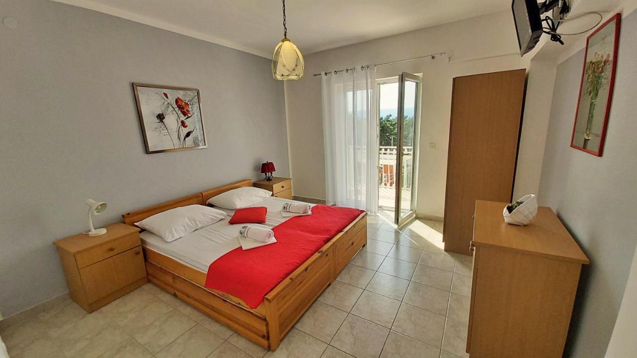 Apartments Mandalinic Omiš Buitenkant foto