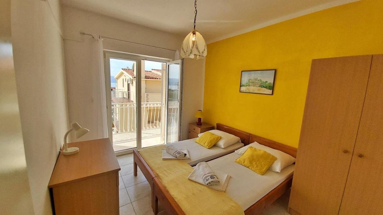 Apartments Mandalinic Omiš Buitenkant foto