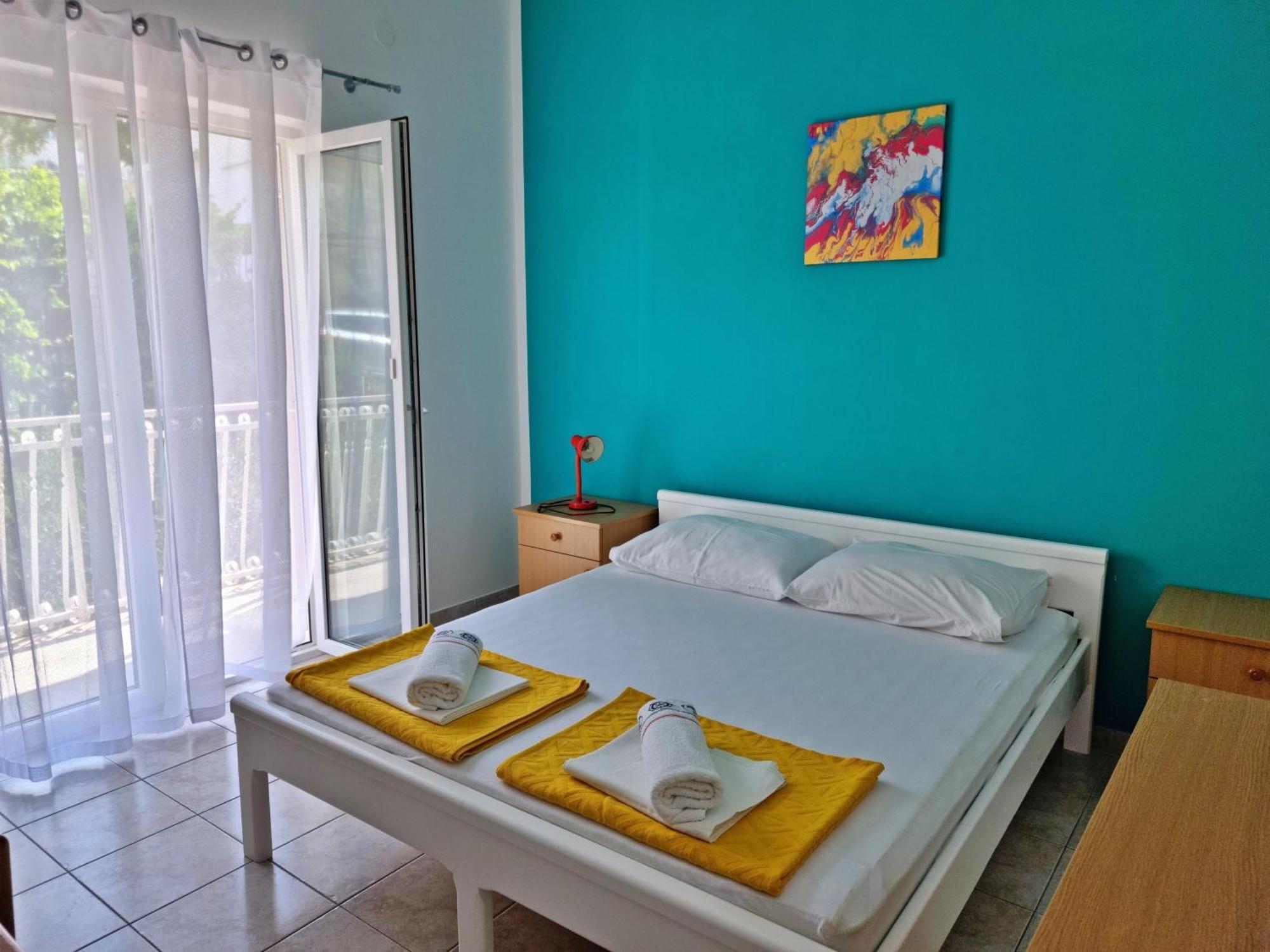 Apartments Mandalinic Omiš Buitenkant foto